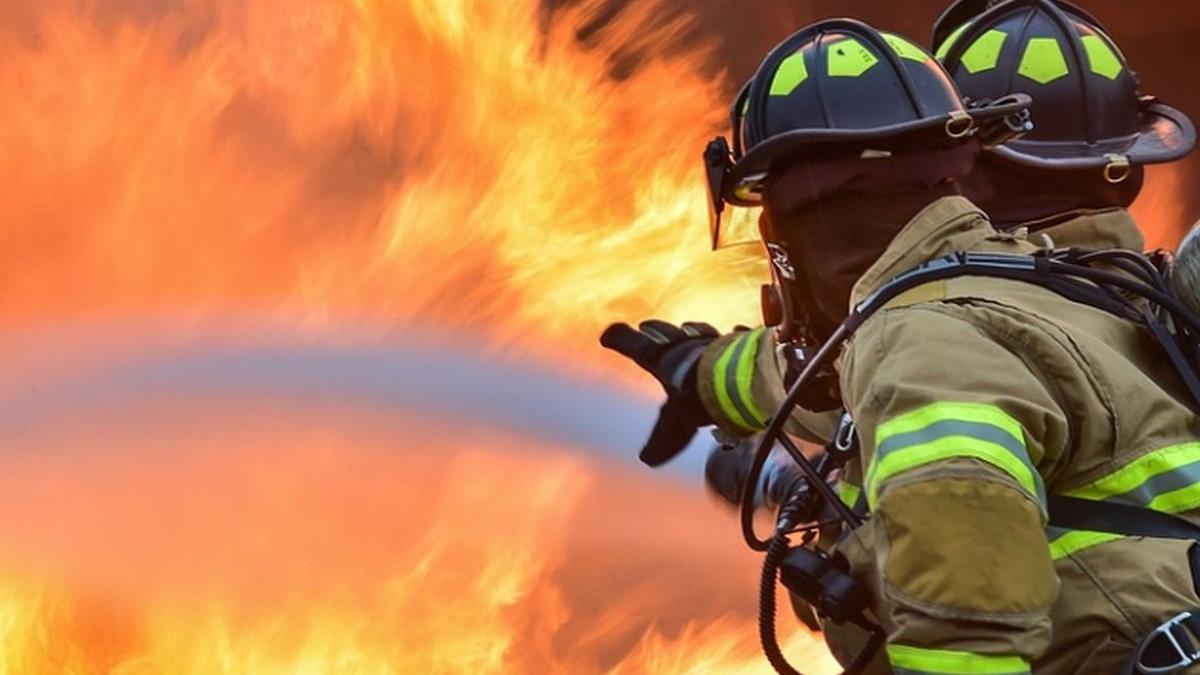 Panică în Sibiu. Un nou incendiu la mall-ul din oraș. Complexul a fost evacuat