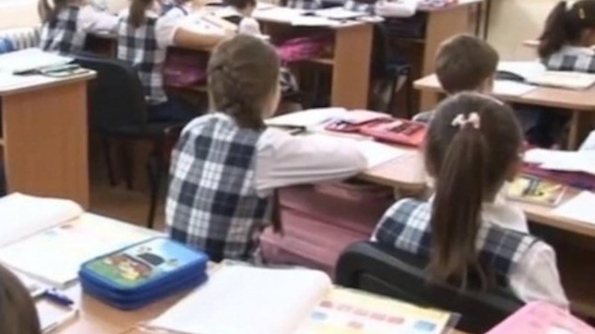 Cum a încercat un profesor să rămână director de școală: „Te doare capul!”