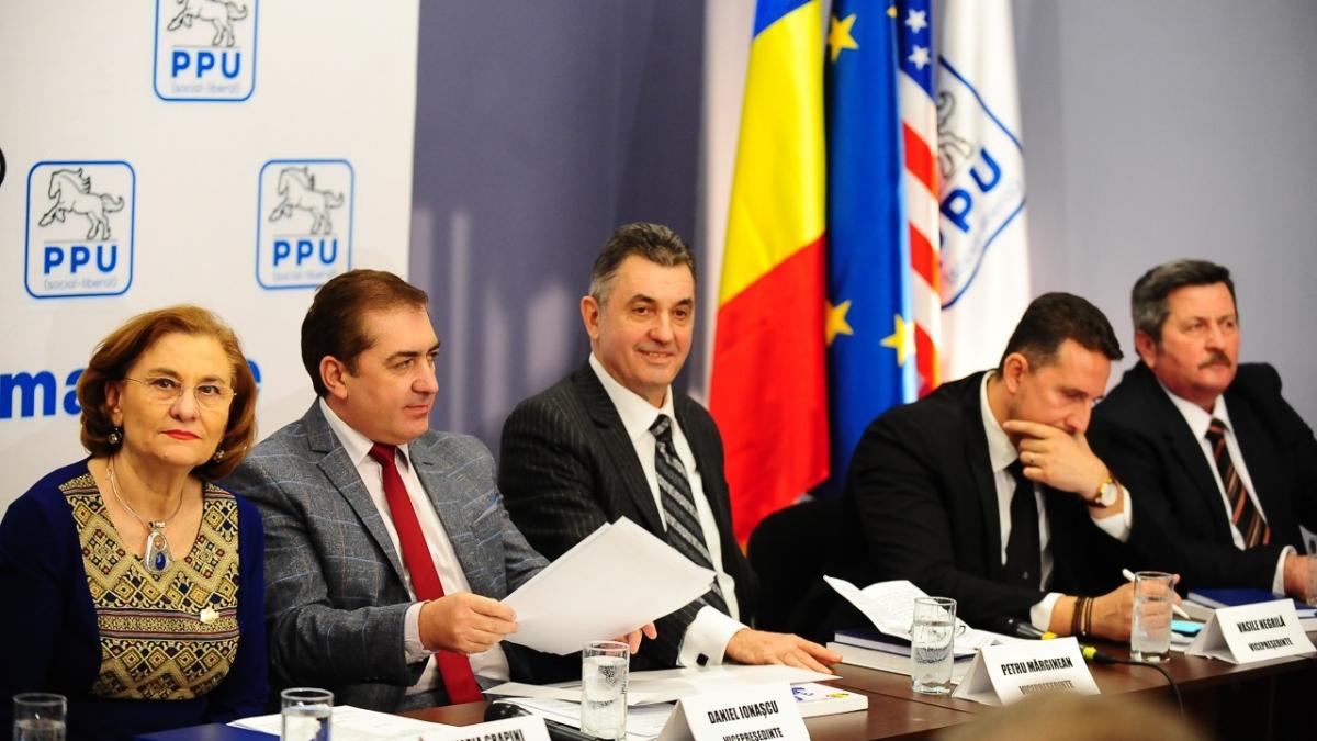 Lovitură de imagine dată de Partidul Puterii Umaniste (social-liberal). Nouă organizații ALDE din Alba trec la umaniști