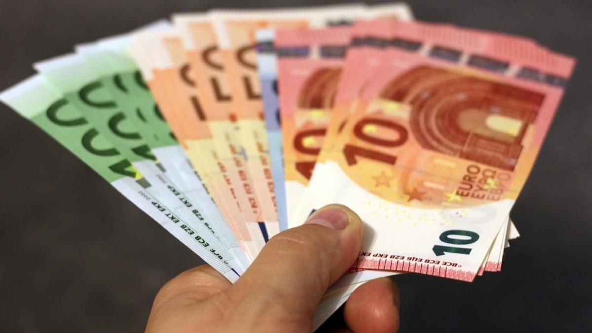 Săptămâna se încheie cu recorduri anunţate de Banca Naţională a României