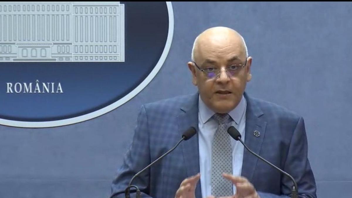 Raed Arafat anunţă sancţiuni pentru cei care vând măşti la suprapreţ