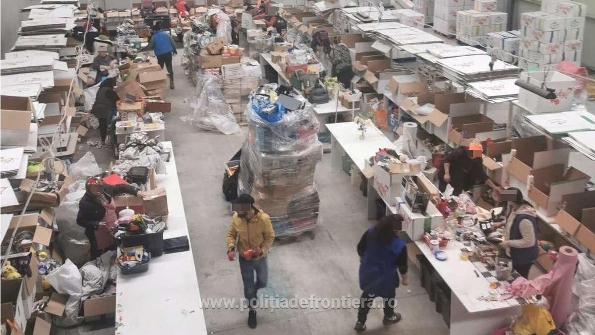 Alte două containere pline cu deșeuri, descoperite în Portul Constanța