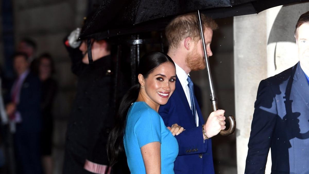 Meghan și Harry au revenit în Anglia. Ducesa de Sussex radiază de fericire 