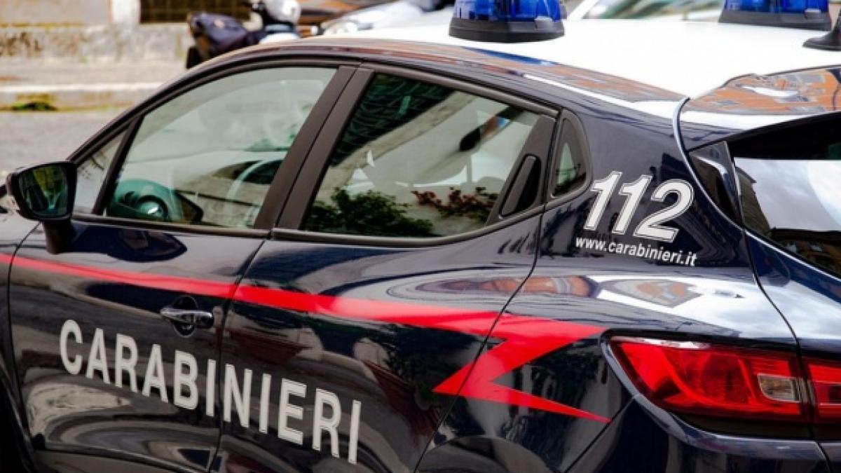 Român evadat în Italia, în timpul revoltelor deținuților. Acesta este căutat de polițiști