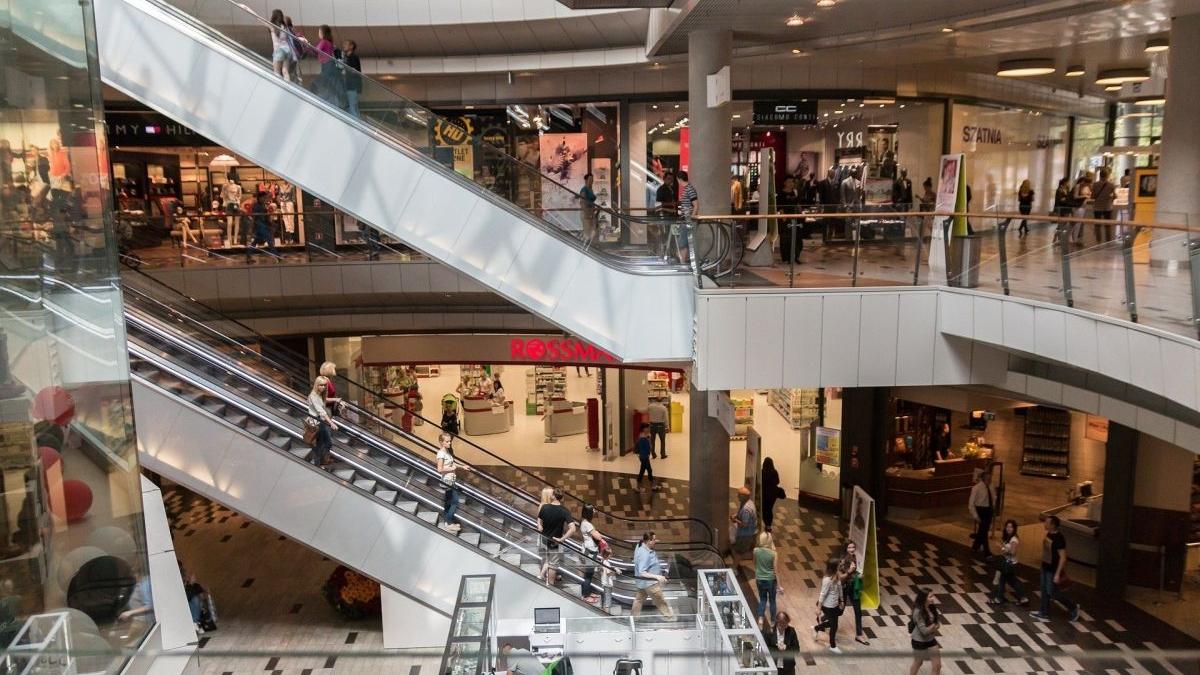 Încă două mall-uri din București își scurtează programul, din cauza coronavirusului