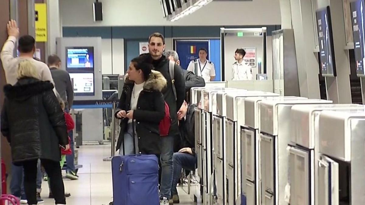 Aeroporturile din România sunt aproape pustii din cauza coronavirusului - VIDEO