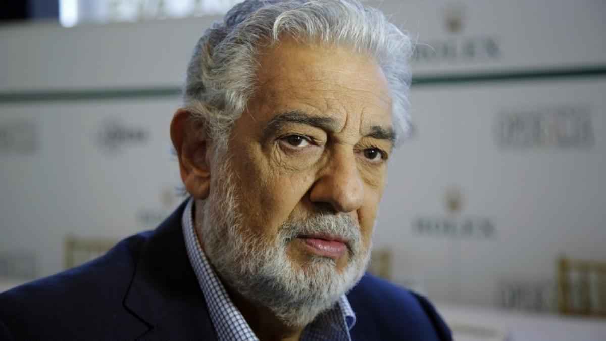 Tenorul Placido Domingo, confirmat cu Covid-19, internat de urgență într-un spital din Mexic