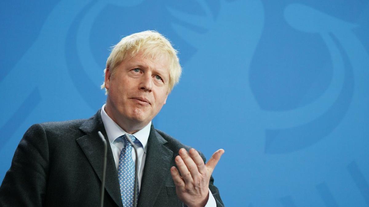 Care mai e starea de sănătătate a premierului Boris Johnson, după ce a fost internat în spital din cauza COVID-19