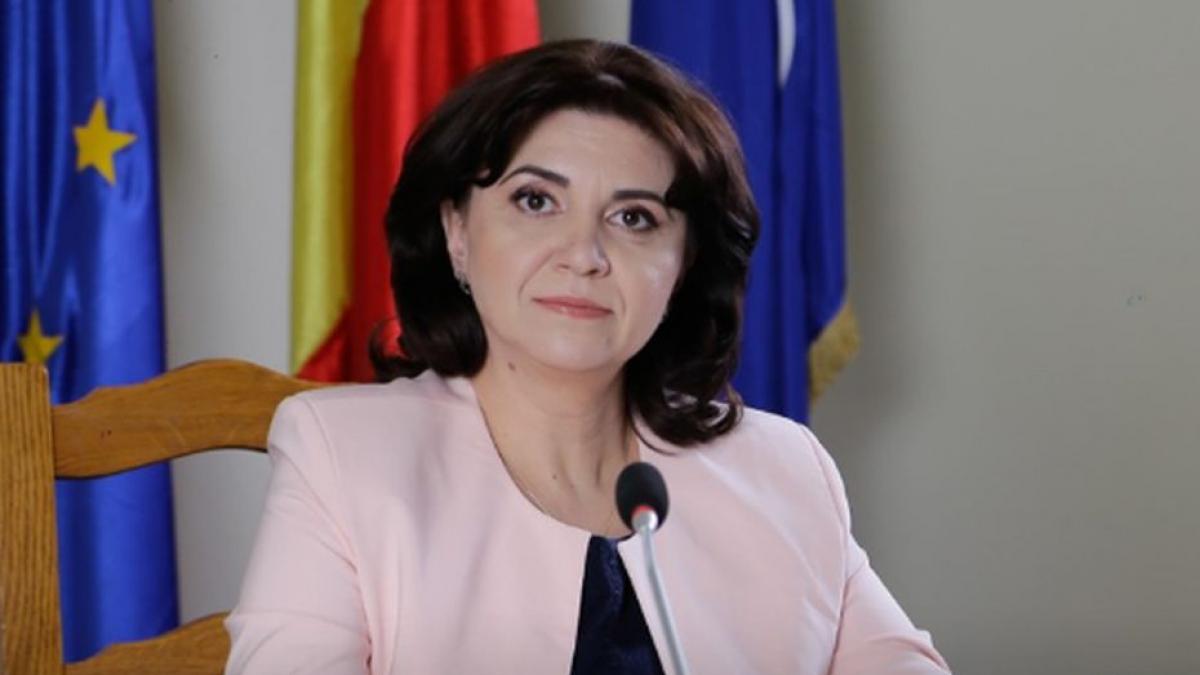 Anisie: programa școlară a fost refăcută, materia nestudiată se reportează. Când încep școlile