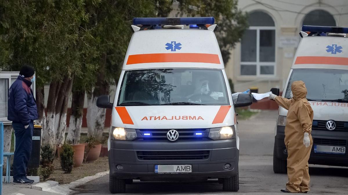 Ambulanțierii se plâng de discriminare în acordarea stimulentului de 2.500 de lei