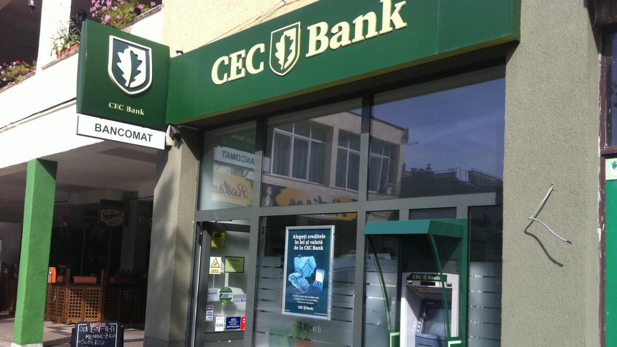 Carduri gratuite pentru pensionari de la CEC Bank 