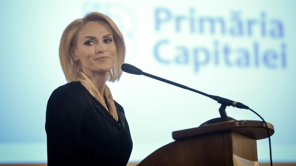 Cum arăta Gabriela Firea în timpul liceului. Fotografii inedite