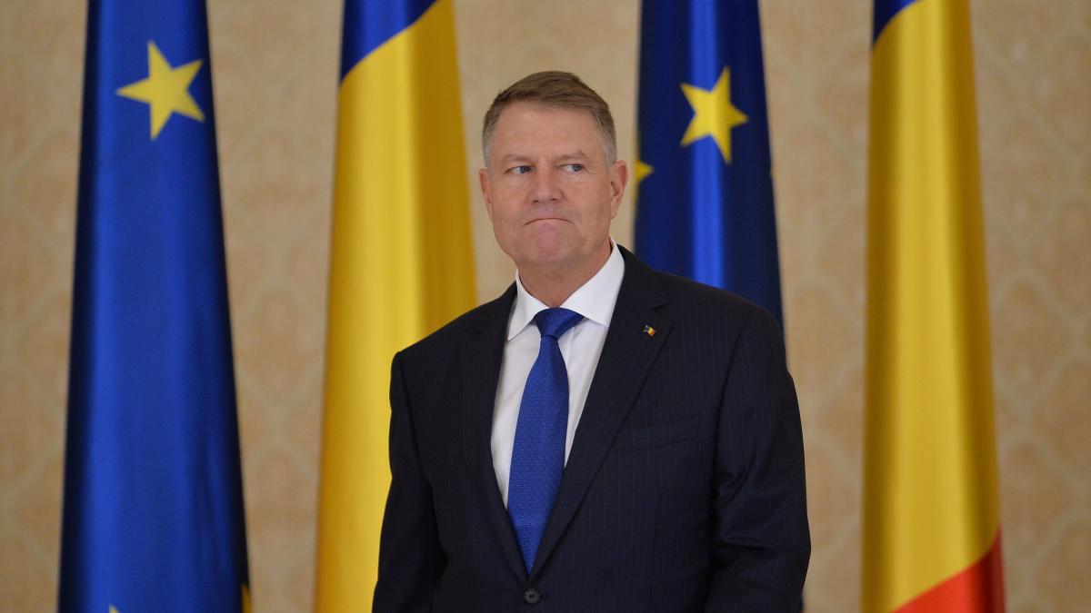 Iohannis, ironizat de unguri pe Facebook: Planul de furat Ardealul!