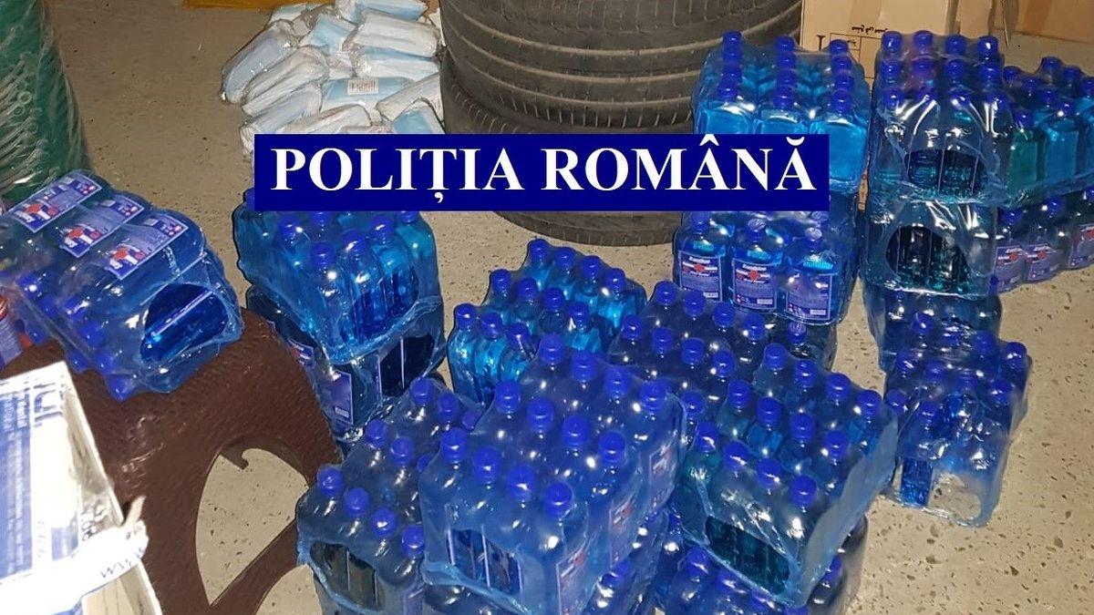 Zeci de mii de măști de protecție și peste o tonă de produse dezinfectante confiscate de polițiști