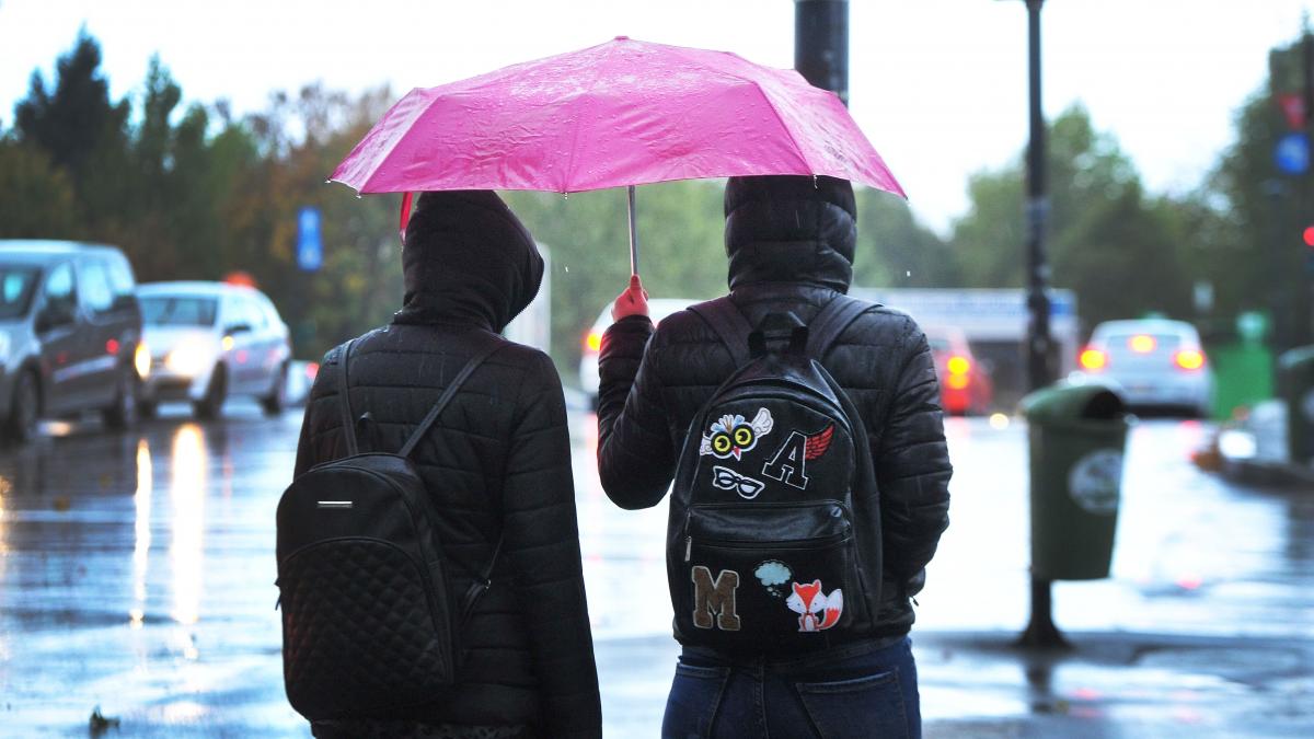 Vreme schimbătoare în București, de vineri până sâmbătă. Temperaturi scăzute și vânt puternic