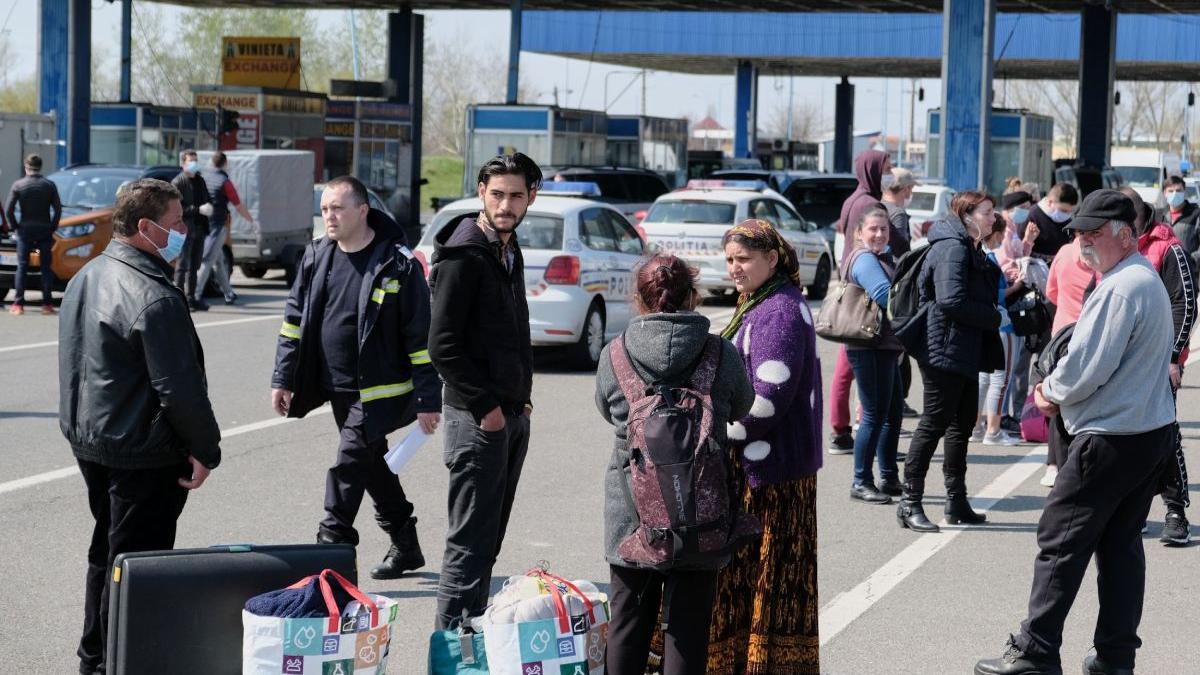 Zeci de mii de români au intrat în țară weekendul acesta, prin cele nouă puncte de frontieră