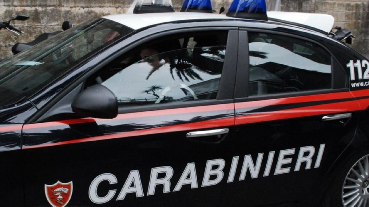 Român din Italia găsit mort în casă într-o baltă de sânge de fratele său