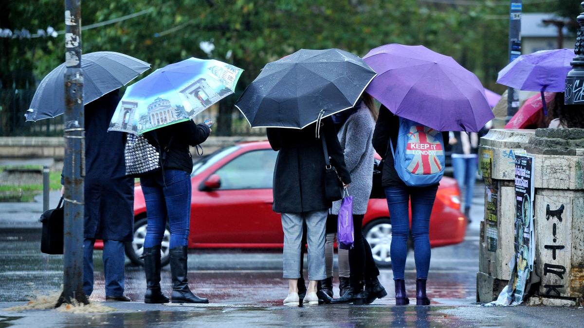 Alertă METEO! Se anunță vijelii! Cât mai țin ploile