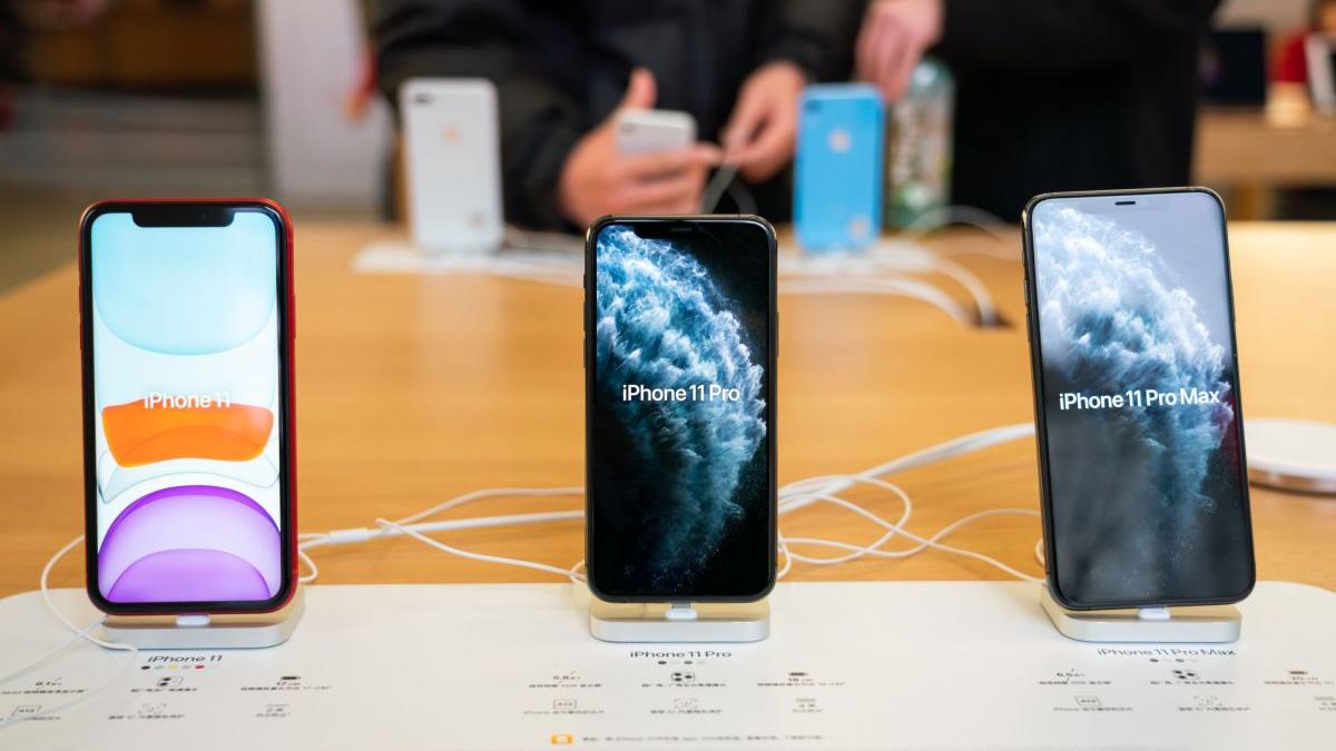 Apple a devenit prima companie americană care valorează peste 2 trilioane de dolari 