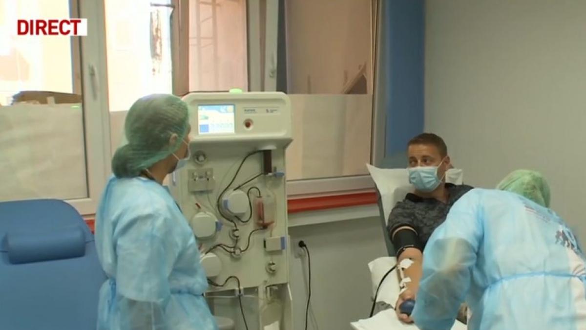 Pacienţii vindecaţi de coronavirus sunt aşteptaţi să doneze plasmă la centrele de transfuzie