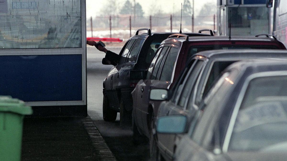 Noul punct de trecere a frontierei dintre România şi Ungaria, deschis. Bode: ”Niciun tronson din Autostrada Transilvania nu mai este blocat în acest moment”