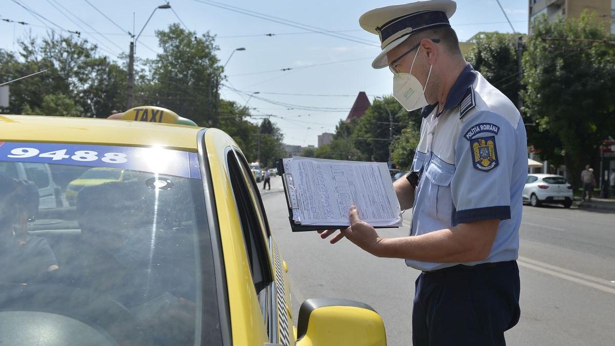 Şoferii vor putea prezenta poliţa RCA și pe telefon, în format electronic