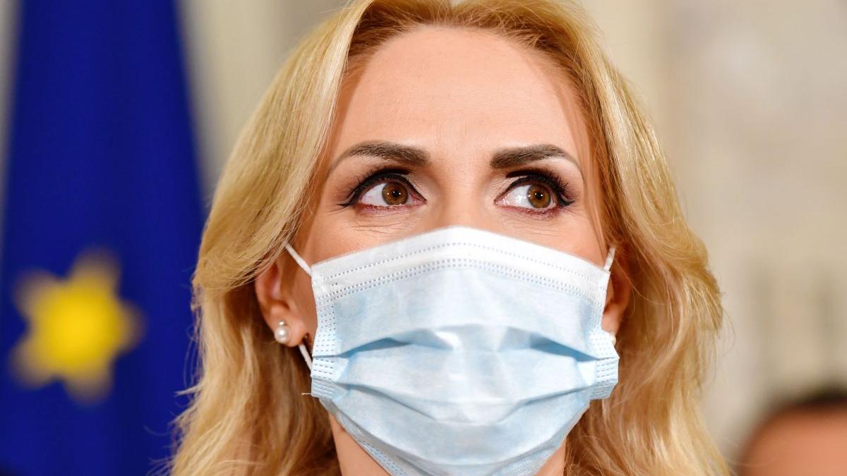 Propunerea Gabrielei Firea. Ce ar trebui să se întâmple cu un copil depistat cu simptome la triajul de la școală: "Nu stresăm, nu panicăm!"