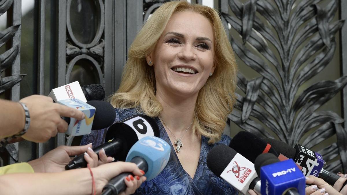 USR-PLUS a depus o plângere împotriva Gabrielei Firea: Sesizăm efectuarea unei campanii electorale mascate și indirecte