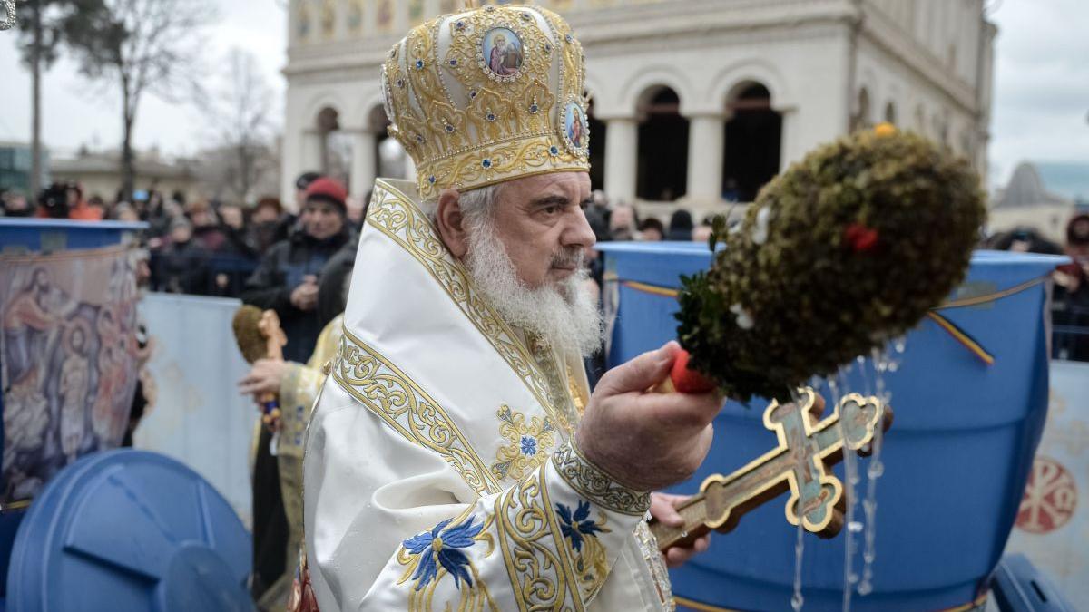 Pregătiri intense pentru Bobotează. 10.000 de oameni, așteptați la Catedrala din Constanța. La București, Patriarhia va distribui doar agheasmă îmbuteliată 