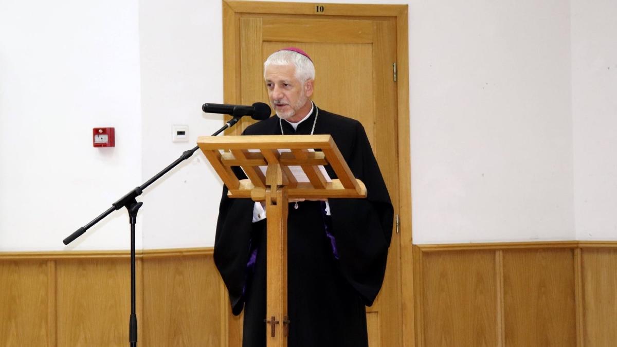 A murit episcopul Florentin Crihălmeanu. Înaltul prelat fusese diagnosticat cu COVID-19