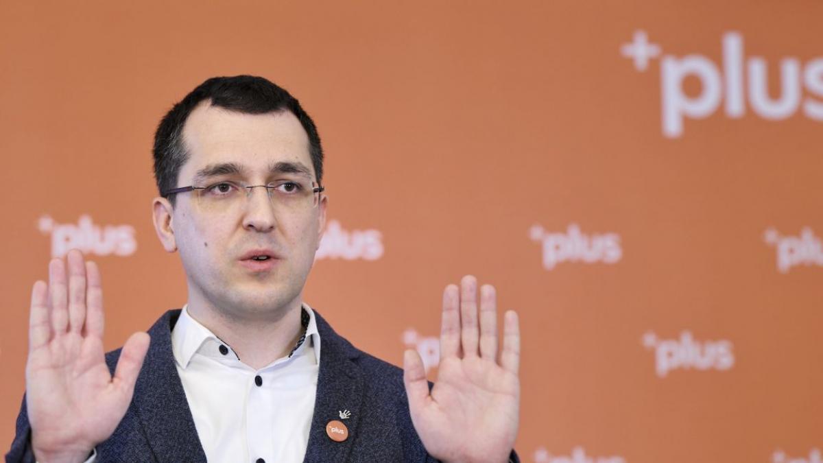 Vlad Voiculescu susține ideea unui certificat electronic de vaccinare: "Nu vorbim despre limitarea unor drepturi, dar există discuții"