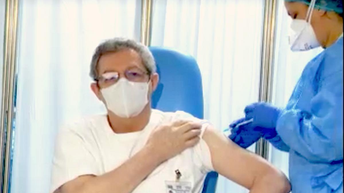 Dr. Streinu Cercel: ”Masca rămâne obligatorie până în 2023” - De ce se întâmplă asta deși ne vaccinăm