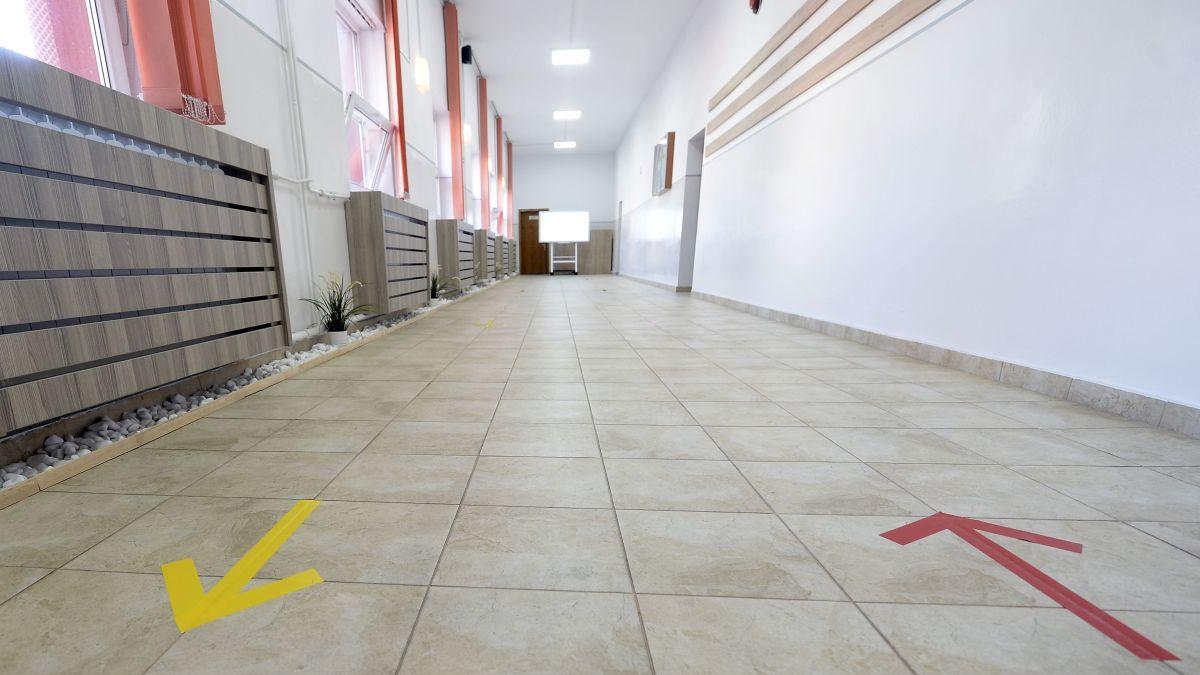 Ministerul Educaţiei a publicat rata de incidenţă COVID pentru fiecare localitate din ţară. Care sunt cele mai periculoase zone