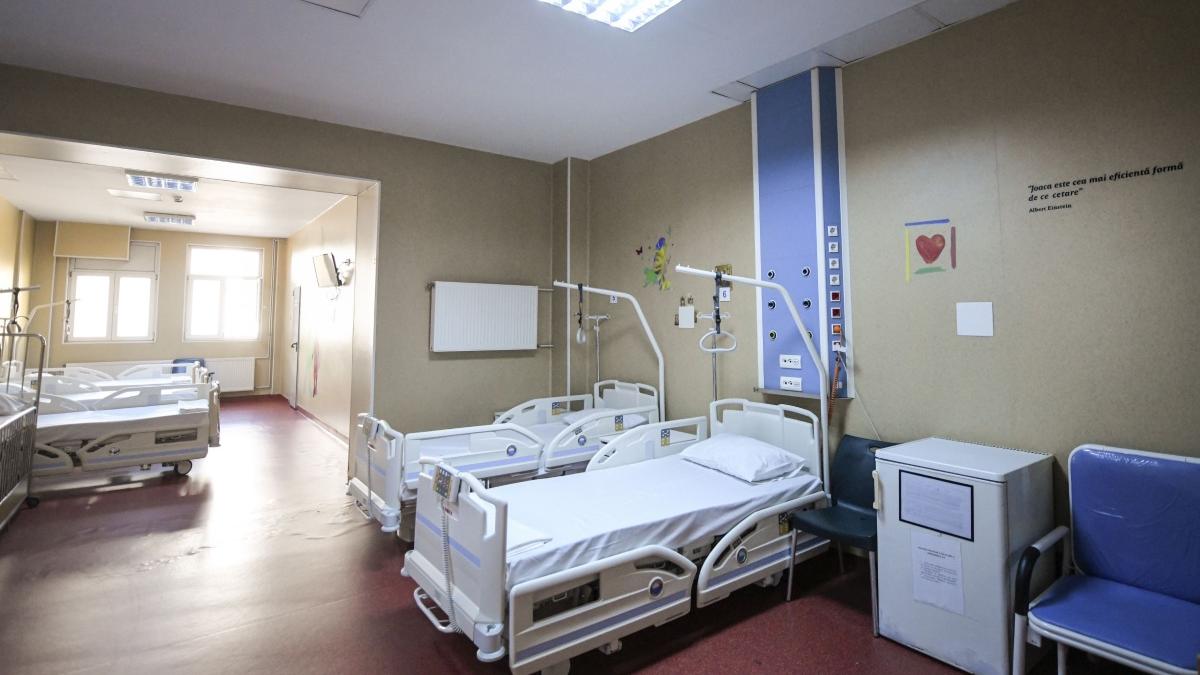 Acuzaţii la un spital COVID care nu are niciun pacient de 21 de zile. Medicii iau în continuare sporuri