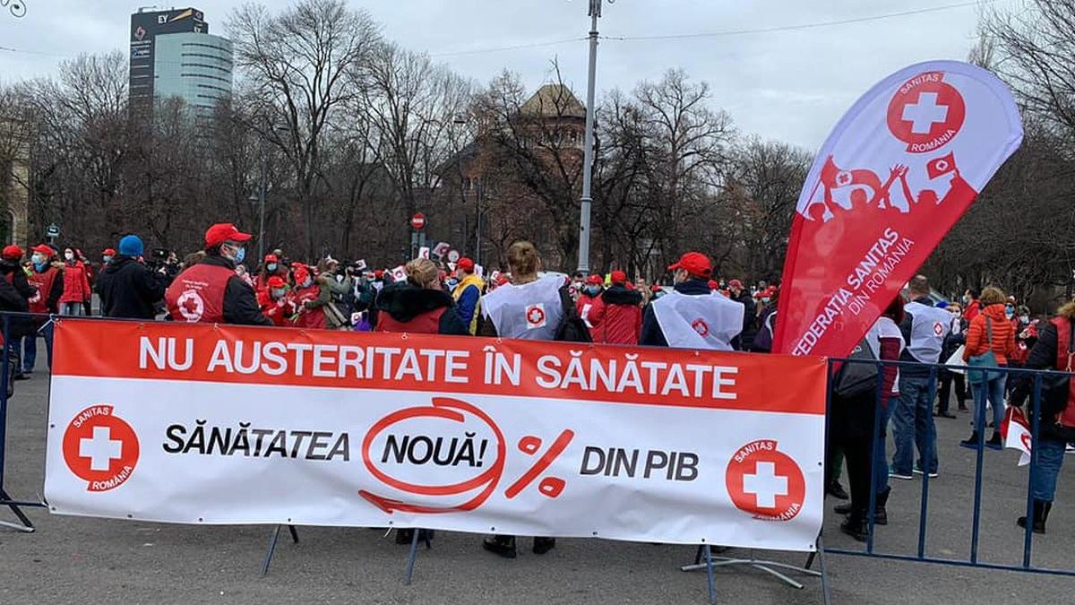 Imagini de la protestul angajaţilor din Sănătate: ''Nu mi se pare corect ca cei care anul trecut erau eroi, anul ăsta sunt pedepsiți pentru activitatea pe care o desfășoară''