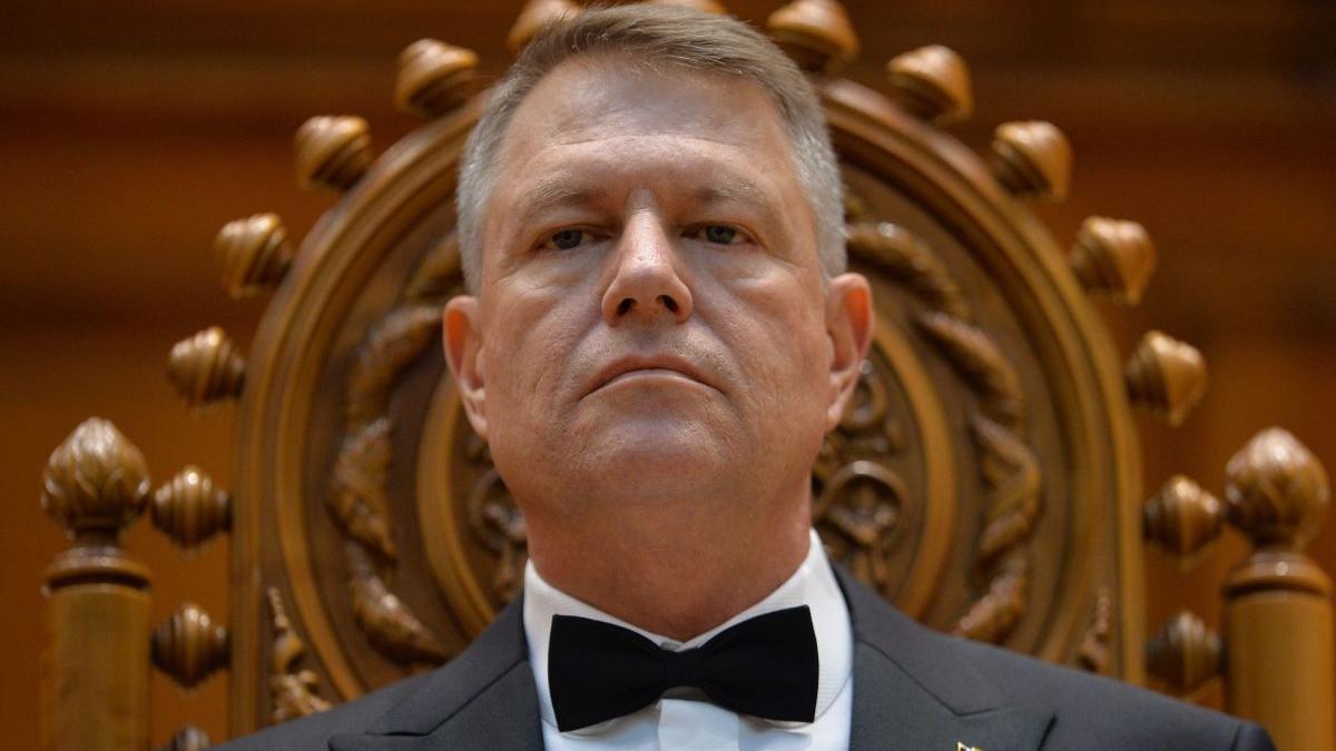 Adoptarea bugetului, întârziată de banii pentru serviciile secrete. Bugetele SPP, SRI, STS şi SIE, pe masa preşedintelui Iohannis