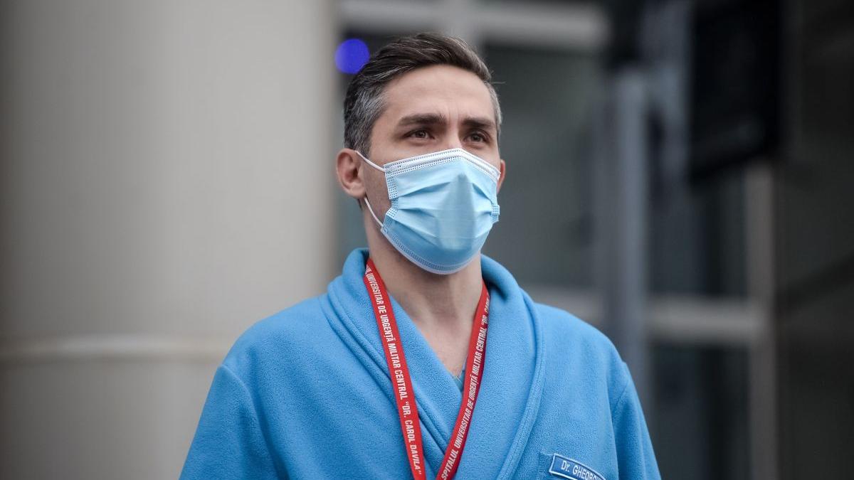 Col. dr. Valeriu Gheorghiță: "Vaccinarea profesorilor începe mâine"