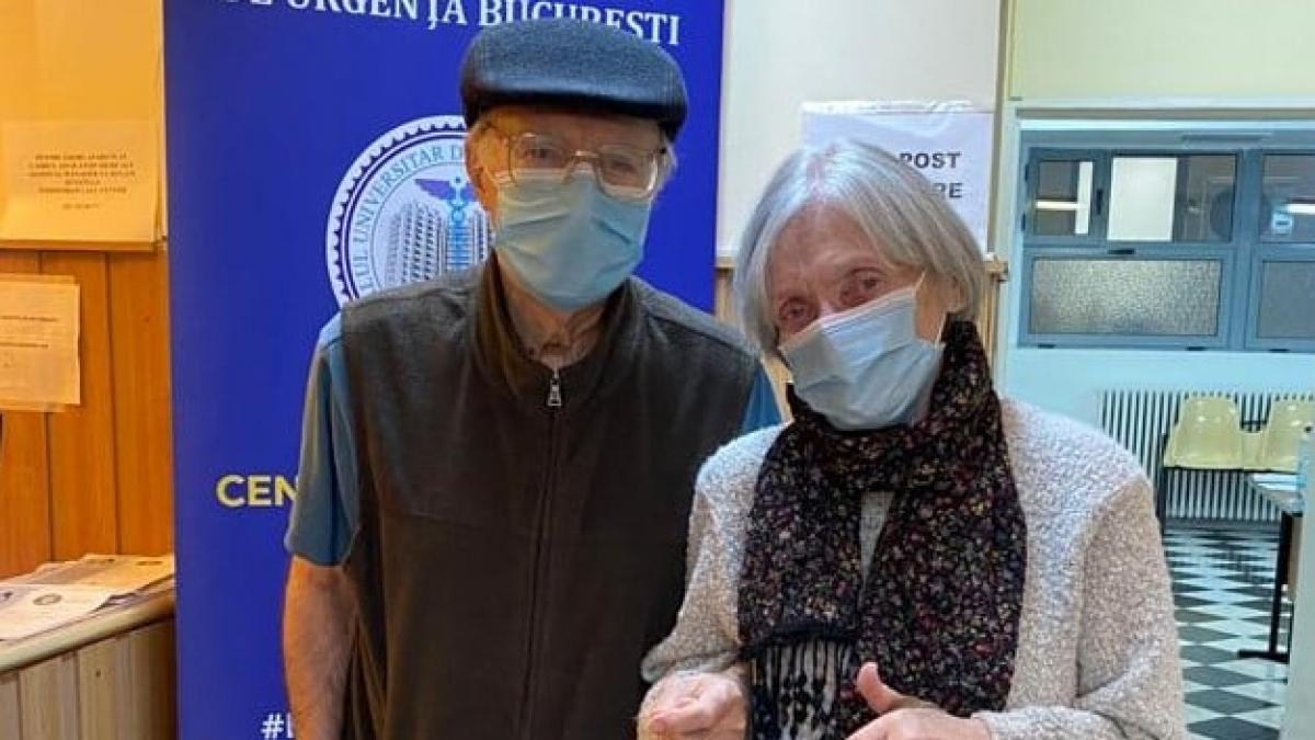 Soț și soție, îndrăgostiți de 51 de ani, s-au vaccinat împreună de Dragobete