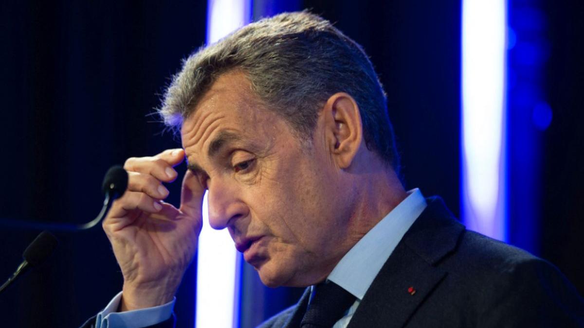 Fostul preşedinte francez Nicolas Sarkozy, condamnat la închisoare cu executare pentru corupţie