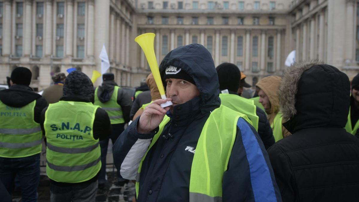 Polițiștii cer demisia Guvernului: ”Acest Guvern trebuie demis sau să își dea demisia! Este singura noastră variantă!”