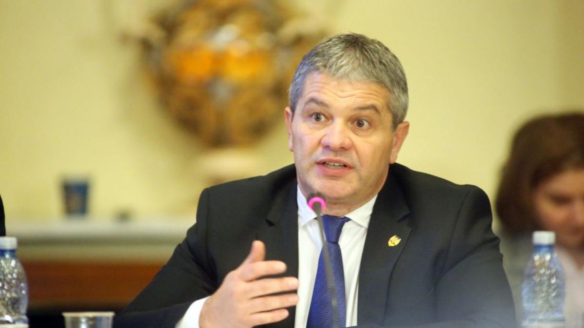 Florian Bodog, fost ministru al Sănătății: "Se vorbește de 5.000 - 7.000 de decedați care nu sunt raportați. Cifra este uriașă!"