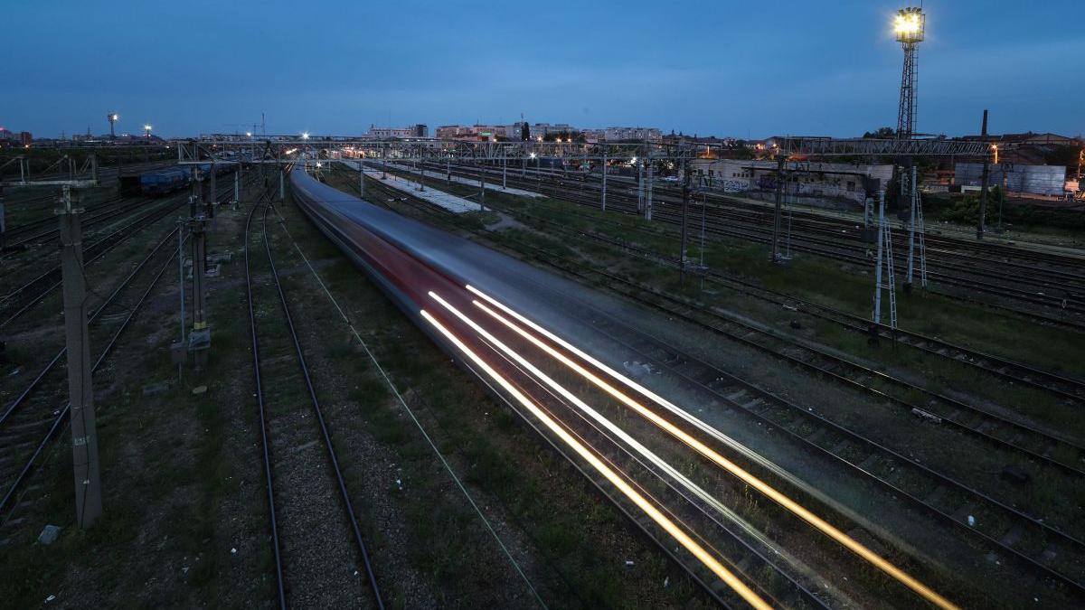 Clipe de groază pentru călătorii unui tren rămas fără frâne, care plecase din Capitală spre Craiova