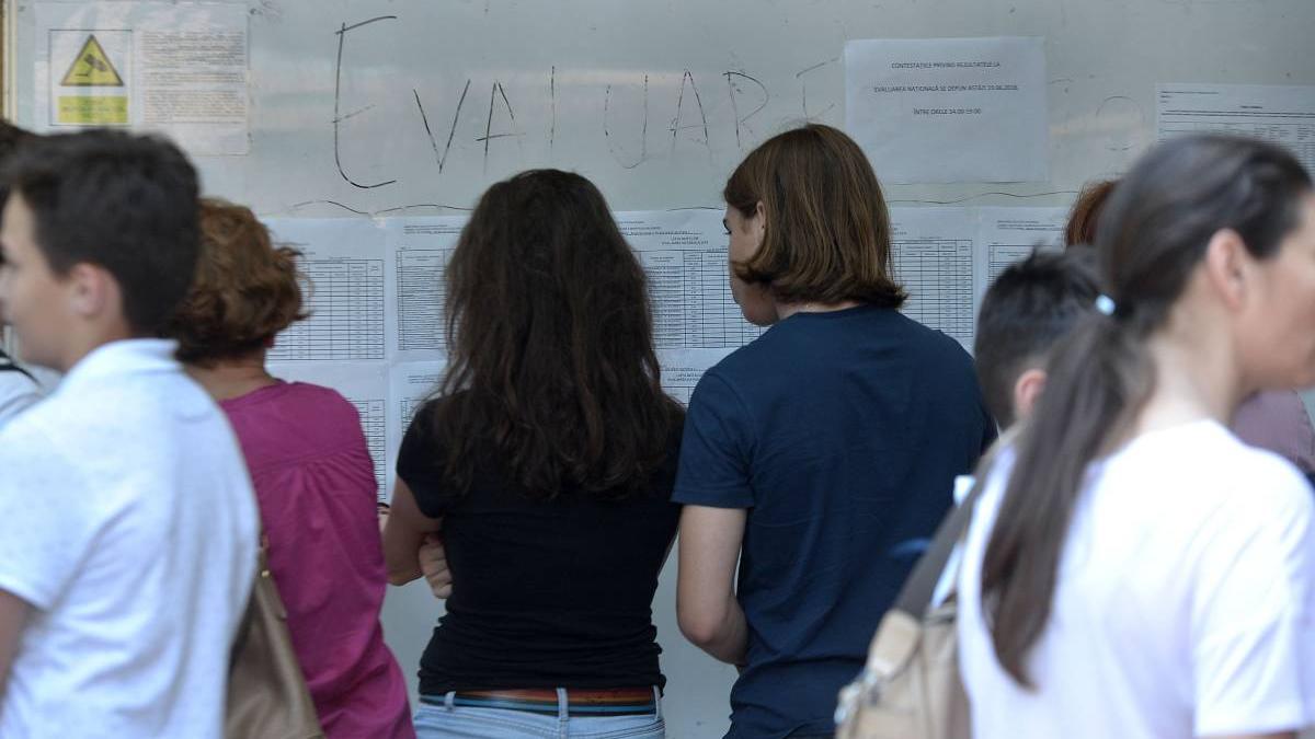 Evaluare Naţională 2021. Peste 131.000 de elevi s-au înscris pentru a susţine examenul de la finalul clasei a VIII-a 