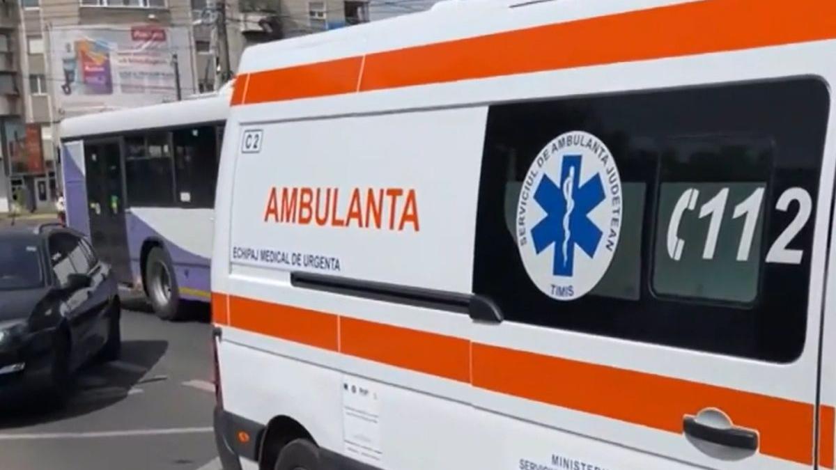 O ambulanță a fost chemată de urgență la Parlamentul României