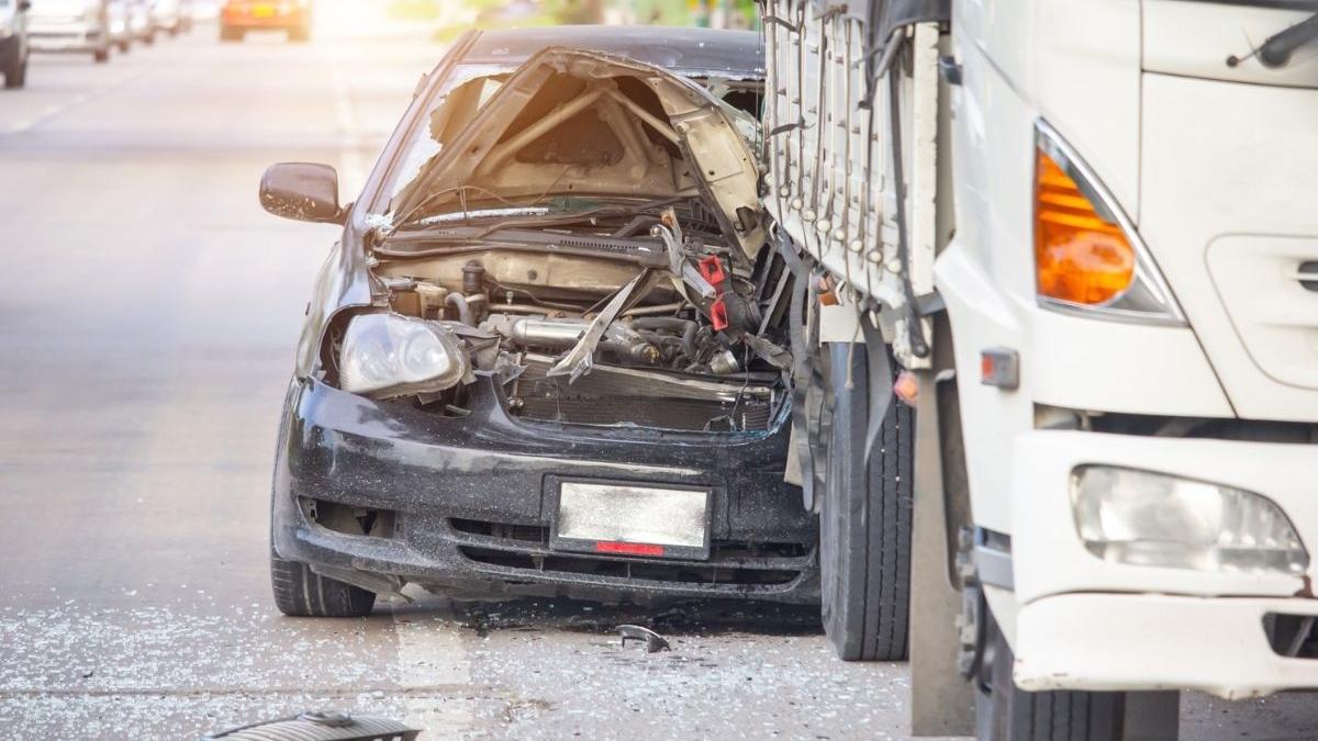 Accident cumplit de TIR, provocat de un român, în Franța. Trei morți în urma impactului