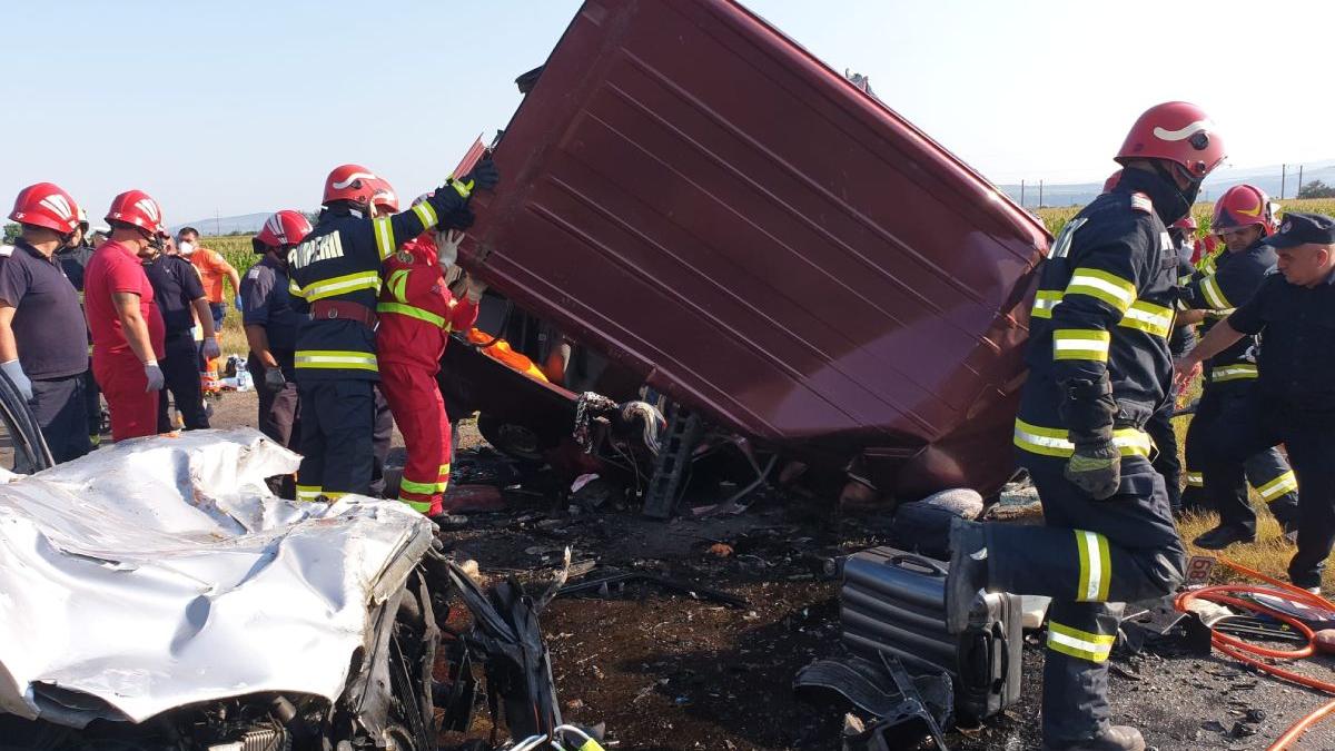 accident racaciuni bacau