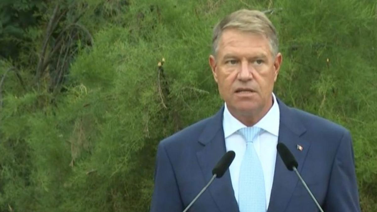 Klaus Iohannis, discurs la împlinirea a 115 ani de existență a Ambulanței Române: ”Duceți permanent o luptă epuizantă contracronometru”