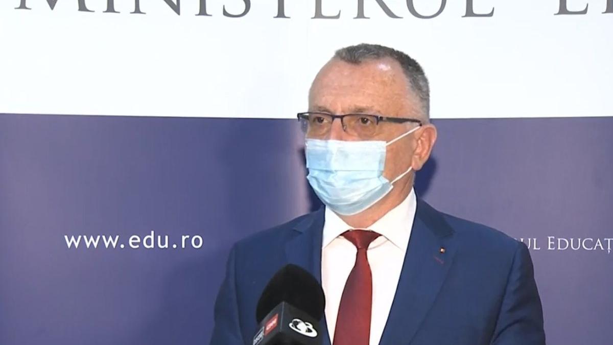 Ministrul Educației, anunț înainte de începerea școlii: "Îndemn la vaccinare bunici, părinți, elevi, profesori"