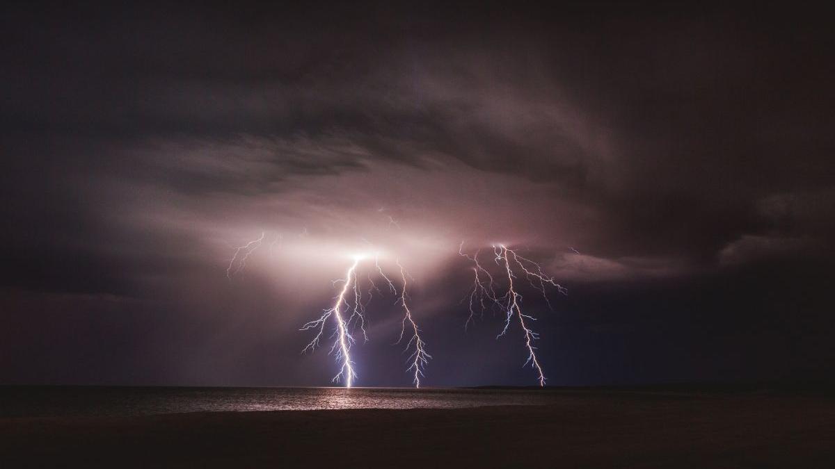 avertizare meteo cod rosu vijelii