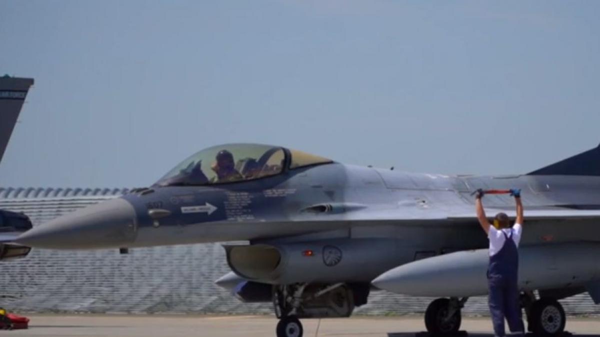 Avion folosit pentru contrabandă cu țigări, forțat de un MIG-29 să aterizeze. Decolase din Suceava